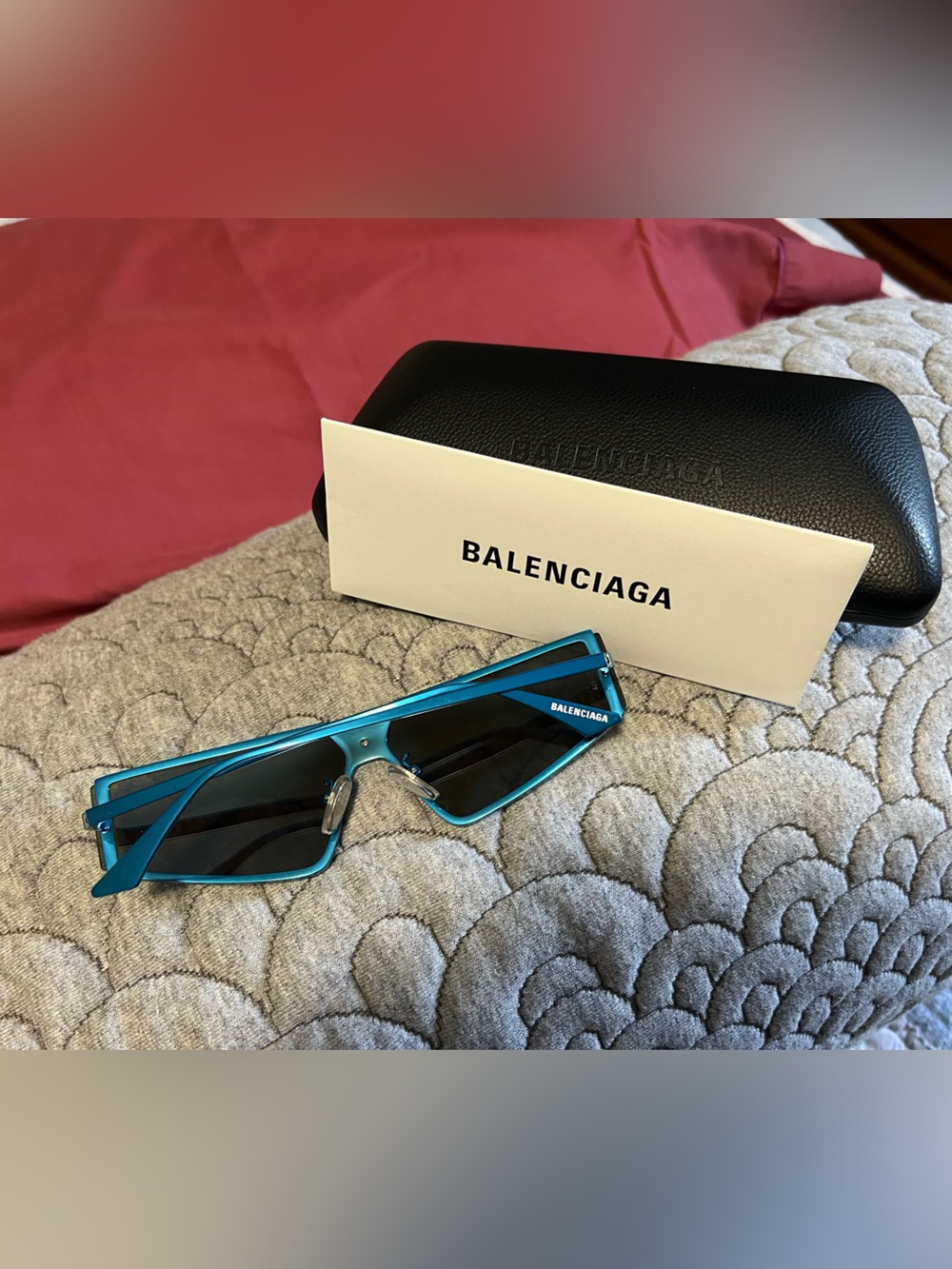 🌺 FOR TRADE WITH CLAIRE Balenciaga Women's Blue Shield Sunglasses with BB Logo - Picture 3 of 13